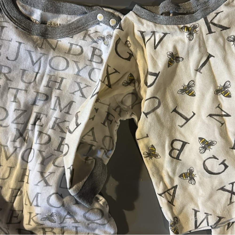 Burt’s bees ABC Print 12M